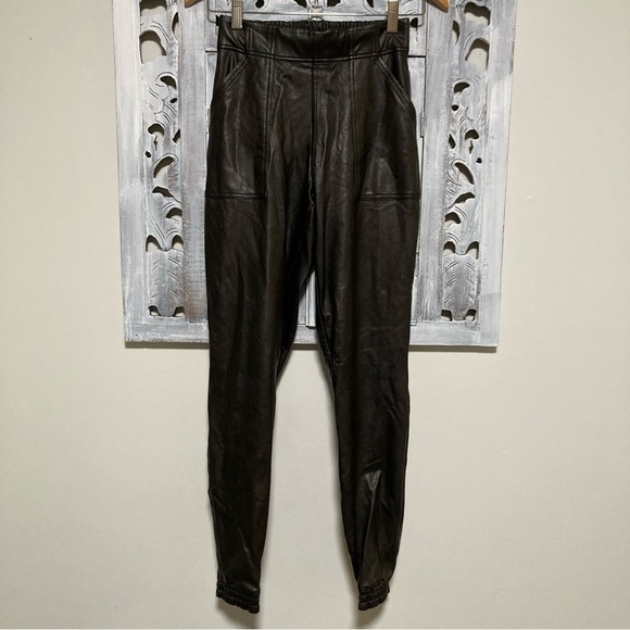 Spanx Black Faux Leather Like Pull On Jogger Pants NWOT - Picture 9 of 15